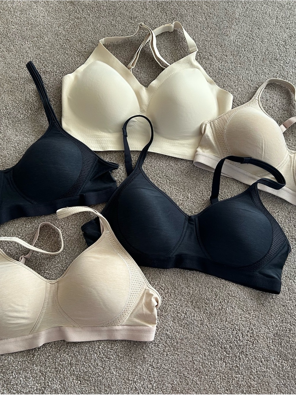 Hanes Wireless Everyday Bras - Black & Cream Set